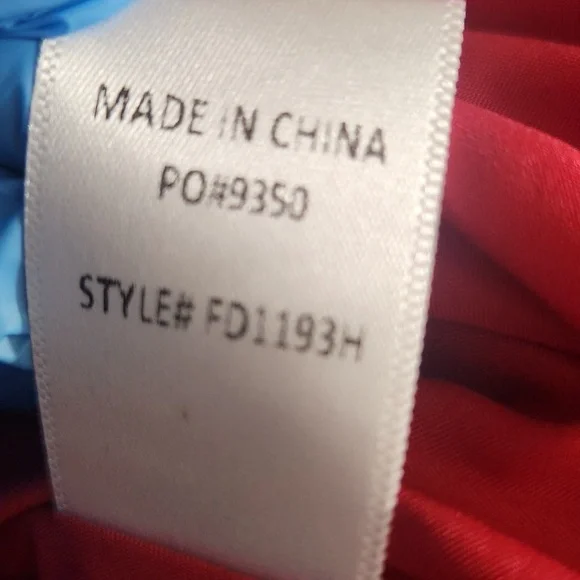 VICI WOMEN'S DREES SIZE SMALL.  COLOR RED - VINE. - Picture 5 of 9